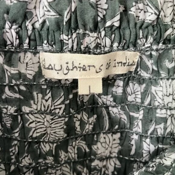 Daughters of India Saira Top in Green Floral Off Shoulder Puff Sleeve size large - Picture 3 of 5